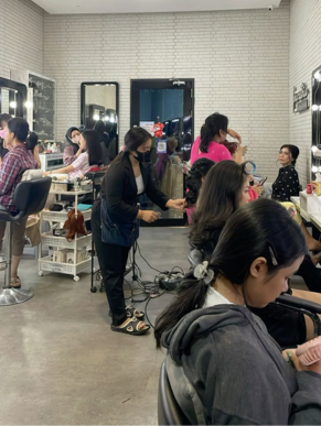 Salon lounge seating